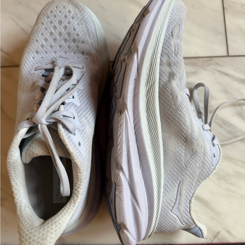 Hoka Clifton 9 Size 8